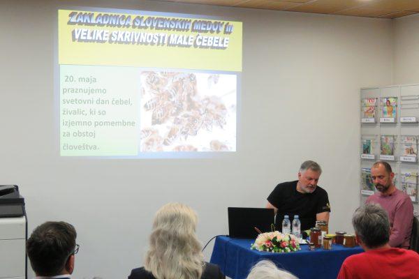 Velike skrivnosti male čebele